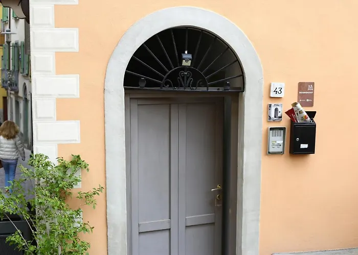 Al Borgo 3* 洛韦雷